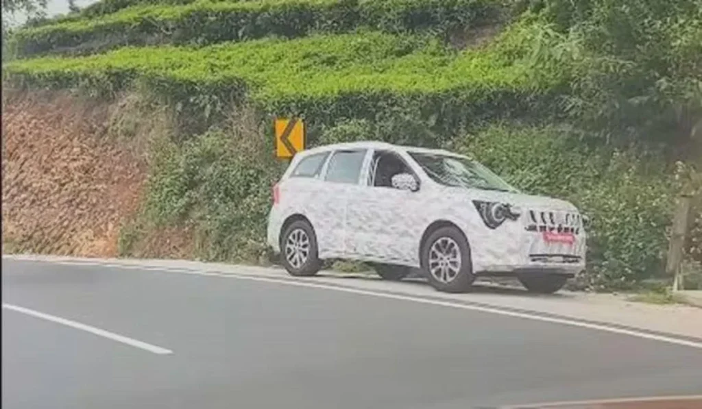 Mahindra XUV700 Facelift Camouflage